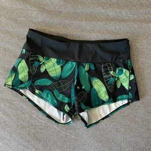 Oiselle Roga 4" Shorts, size 6